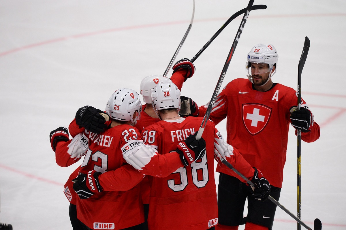 Швейцария хоккей турнирная. Swiss Ice Hockey. Сборная России по хоккею. Хоккей матч. Швейцария Финляндия Евротур.